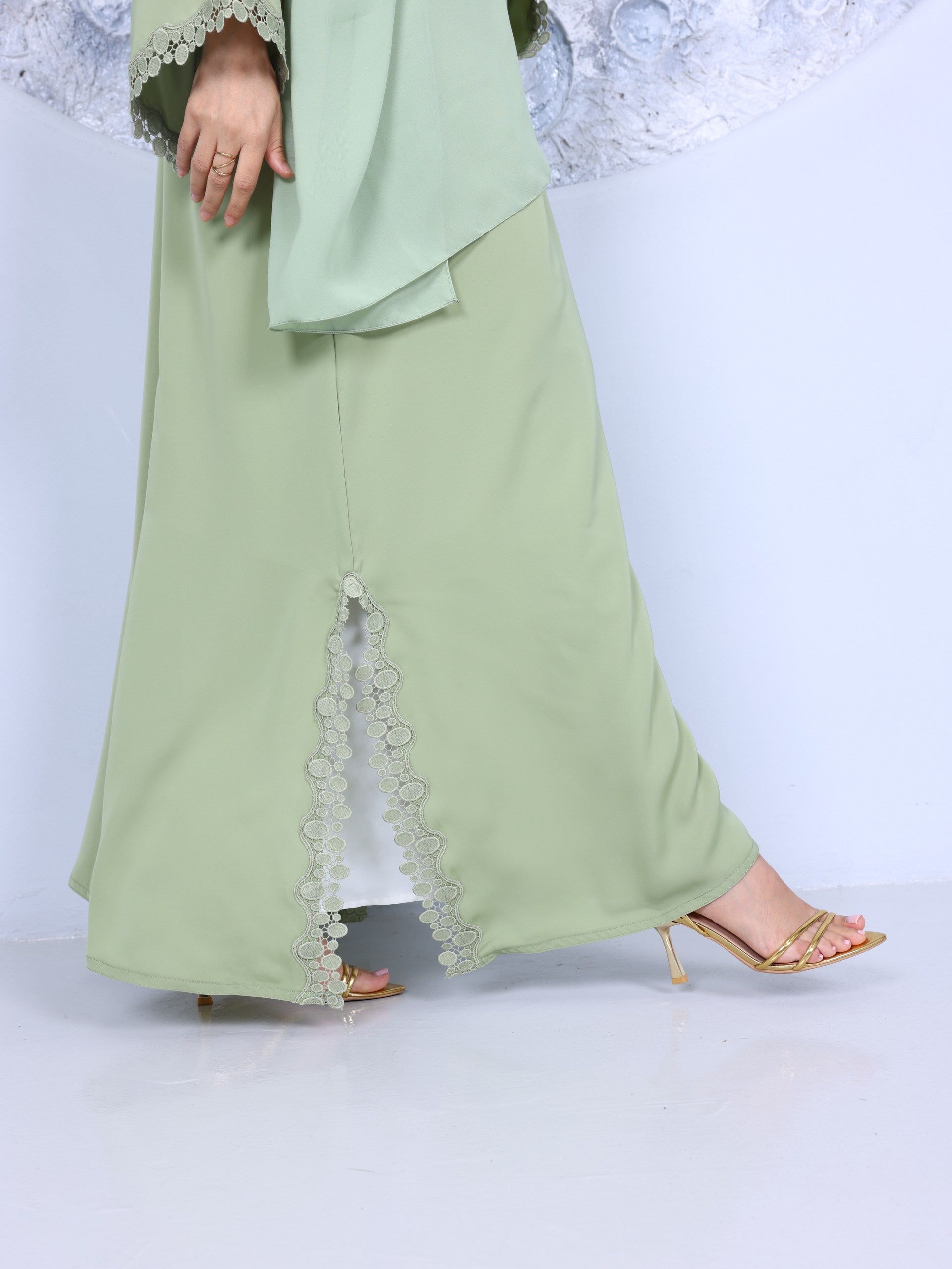 Lace Abaya in matcha Green